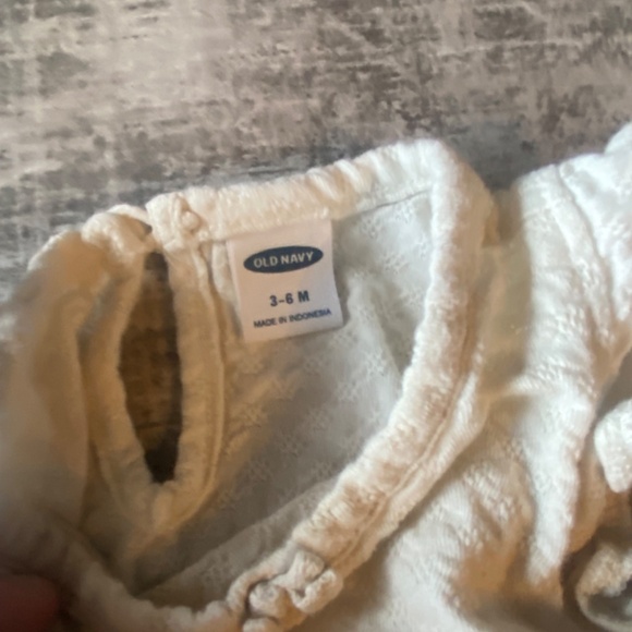 Old Navy Baby Bodysuit - Picture 4 of 4